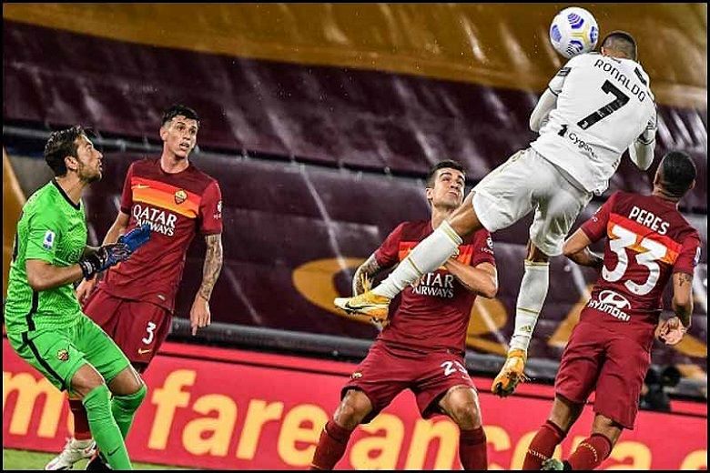 Kỷ lục hattrick hiện nay thuộc về ai?